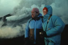 Lélegzetelállító film készült a házaspárról, akik együtt kutatták a legveszélyesebb vulkánokat