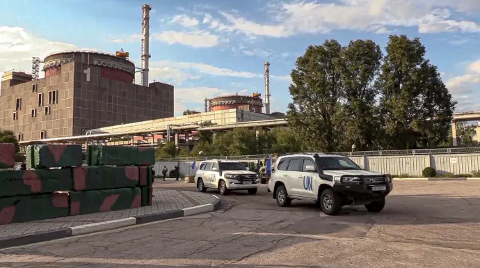  Nemzetközi Atomenergia-ügynökség, a NAÜ felügyelői távoznak az orosz megszállás alá került zaporizzsjai atomerőműből. Az erőmű Ukrajna energiaellátásának 20 százalékát biztosította.- Fotó: Orosz védelmi minisztérium sajtószolgálata