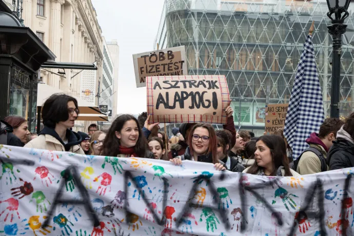A pedagógus-szakszervezetek „A” héten három nap, „B” héten két nap munkabeszüntetést javasolnak