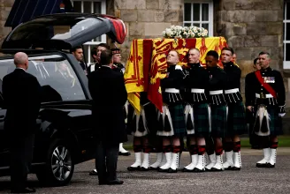 Miért ólomkoporsóban temetik el II. Erzsébetet?