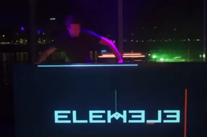 A Petőfi Rádió élő adásában állt ki a pedagógusok mellett egy DJ