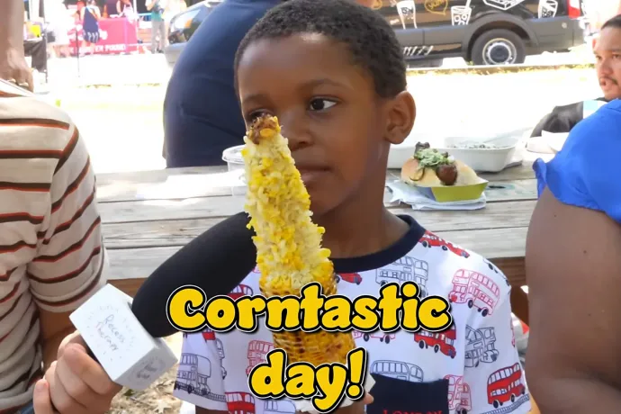 Milliók szívébe lopta be magát a hétéves Tariq, aki egyszerűen csak őszintén rajong a kukoricáért