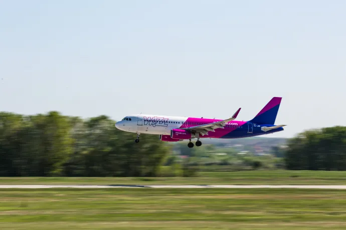 Kihozta az egyik Ukrajnában rekedt gépét a Wizz Air