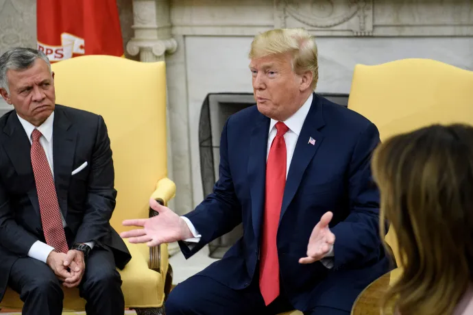 II. Abdullah jordán király és Donald Trump amerikai elnök 2018. június 25-én a Fehér Házban – Fotó: Brendan Smialowski / AFP