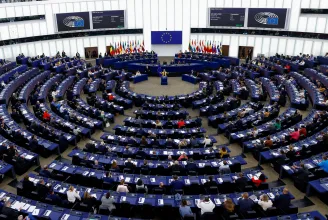 Megszavazta az Európai Parlament: nem tartják Magyarországot teljes értékű demokráciának