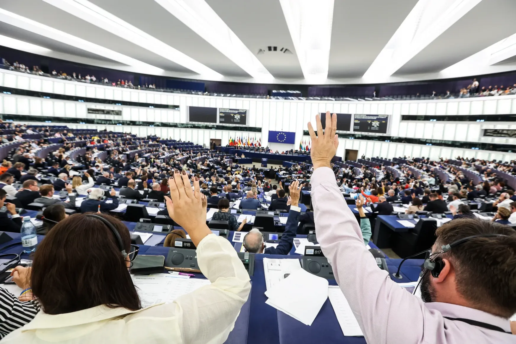 Megszavazta az Európai Parlament: nem tartják Magyarországot teljes értékű demokráciának
