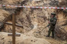 Néhány órán belül négy, oroszok által beiktatott tisztviselő halt meg merényletben, Izjumnál elkezdték feltárni a tömegsírokat