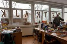 Budapesti iskola: megfelelő tapasztalattal akár lehet magasabb a tanár alapfizetése, mint a takarítóé