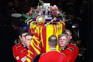 Egy korszak véget ért: így zajlott II. Erzsébet temetése