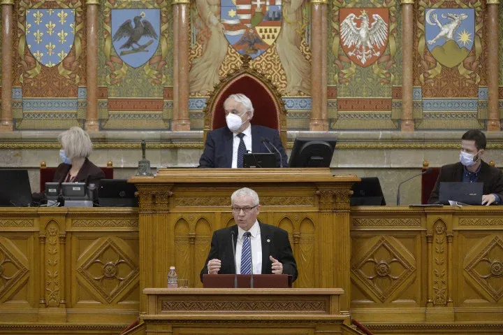 Attorney General Péter Polt's annual report to the Parliament on 2 December 2021 – Photo by Lajos Soós / MTI 