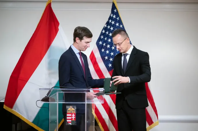 Szijjártó kitüntette Donald Trump vejét