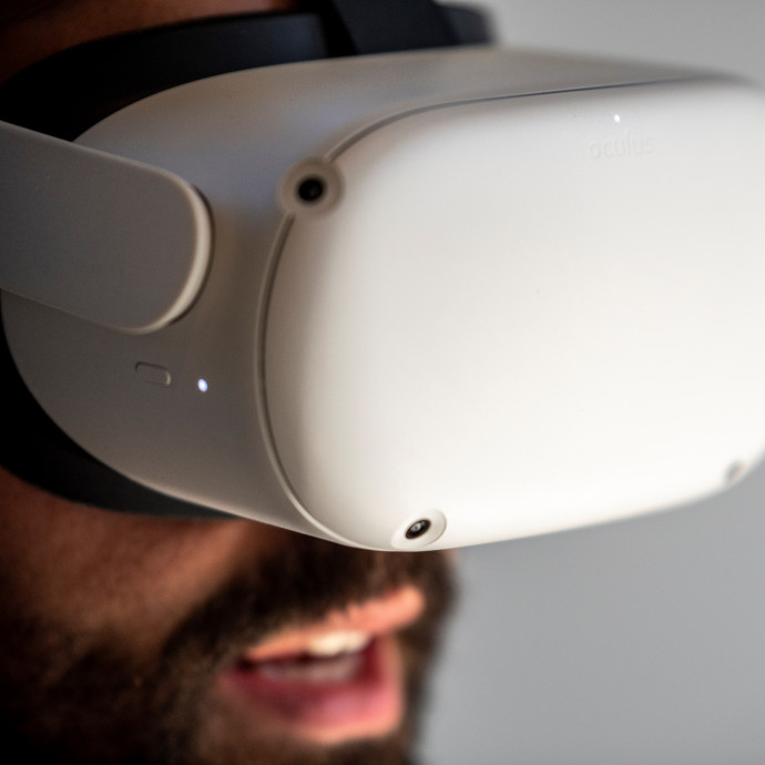 Még a műtőasztalon is képes elterelni a figyelmet a fájdalomról a virtuális valóság