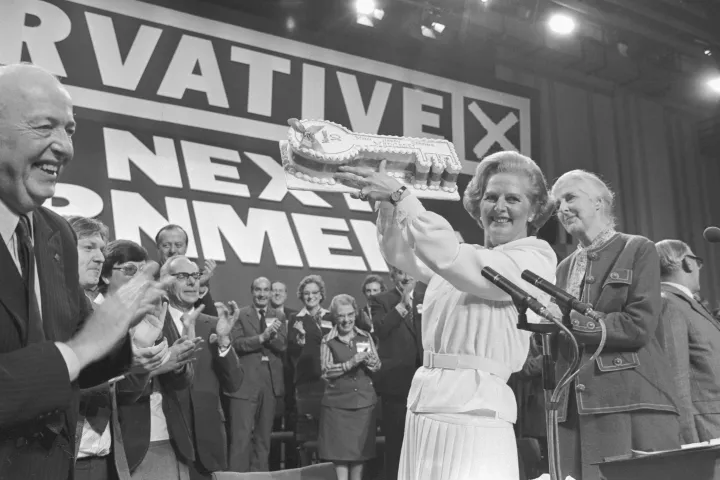 Margaret Thatcher későbbi brit miniszterelnök és árnyékkormányának tagjai 1978-ban – Fotó: Bettmann / Getty Images