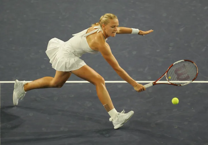 Szávay Ágnes Jelena Janković ellen teniszezik 2007. szeptember 23-án Pekingben – Fotó: Andrew Wong / Getty Images