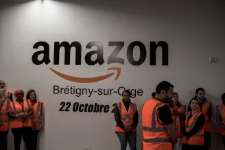 3 eurós minimumdíjat vezet be Franciaország a könyvek kiszállítására, hogy visszaszorítsák az Amazont