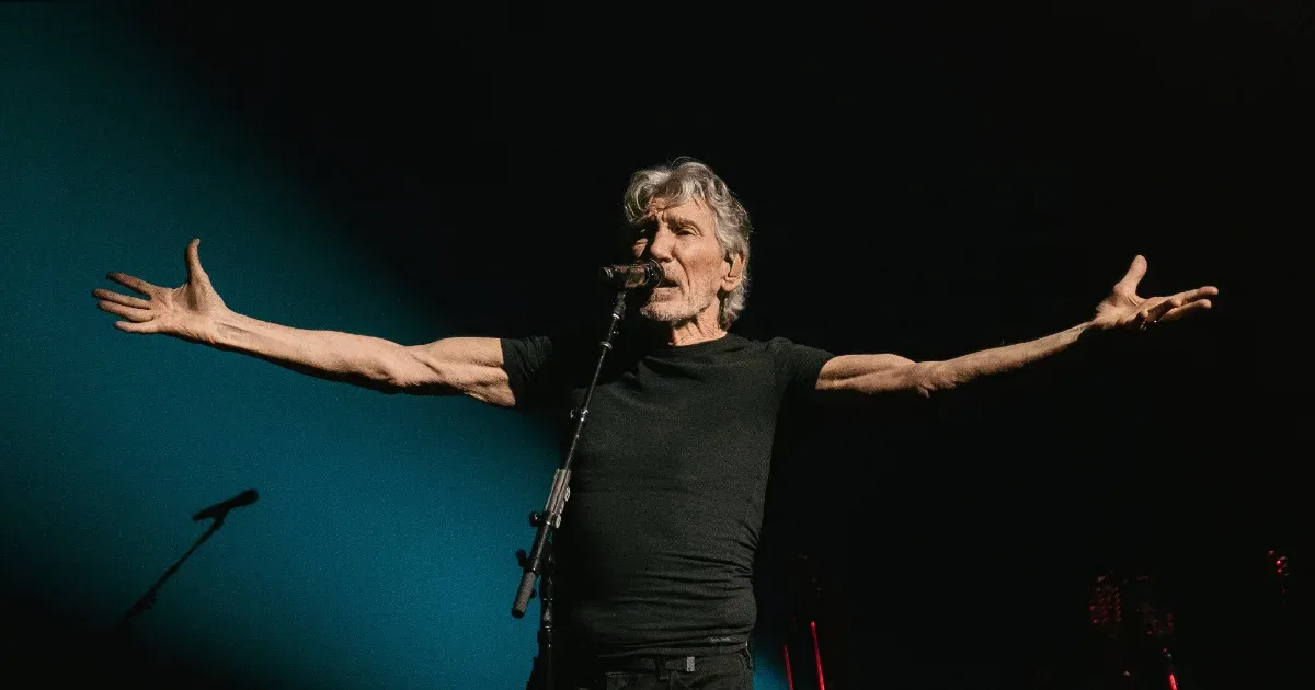 Según Roger Waters, la guerra fue provocada por los nacionalistas ucranianos, canceló sus conciertos en Cracovia.