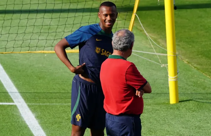 Tiago Djalo és Fernando Santos a portugál válogatott szeptember 20-i edzésén – Fotó: Gualter Fatia / GettyImages