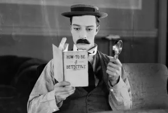 Buster Keaton egyszer akkorát esett, hogy csak tíz évvel később tudta meg, pontosan mekkorát