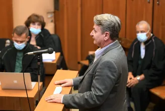 Kémkedés miatt öt év fegyházra ítélték Kovács Béla volt jobbikos EP-képviselőt