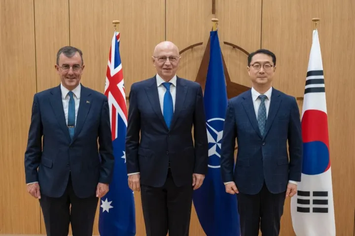 Geoană: a NATO-tagországok addig fogják támogatni Ukrajnát, amíg szükség lesz rá