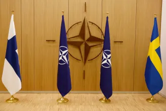 Már júliusban benyújtották a svéd és a finn NATO-csatlakozási kérelmet, de továbbra sem került az Országgyűlés elé