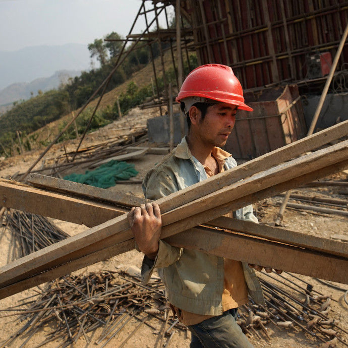 Fenntarthatatlanná vált a Budapest-Belgrád vasútfejlesztést is finanszírozó Övezet és Út projekt, és ezt már Kína is elismeri