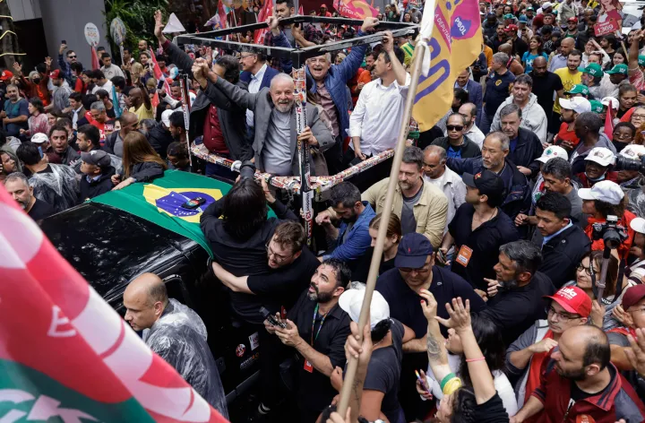 Lula is a gazdasági és politikai szempontból kulcsfontosságú
metropoliszban, São Paulóban tartotta kampányzáróját – Fotó: Alexandre Schneider
/ Getty Images
