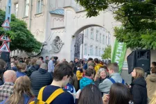 Protesters demand reinstatement of fired teachers in Budapest