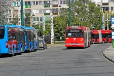 Szolidaritási dudálással állna a tanárok mellé a BKV szakszervezete