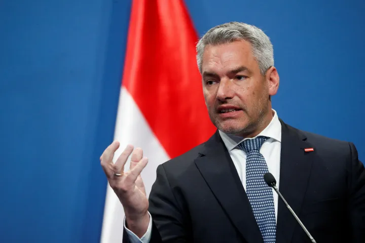 Karl Nehammer osztrák kancellár a sajtótájékoztatón – Fotó: Szabó Bernadett / Reuters