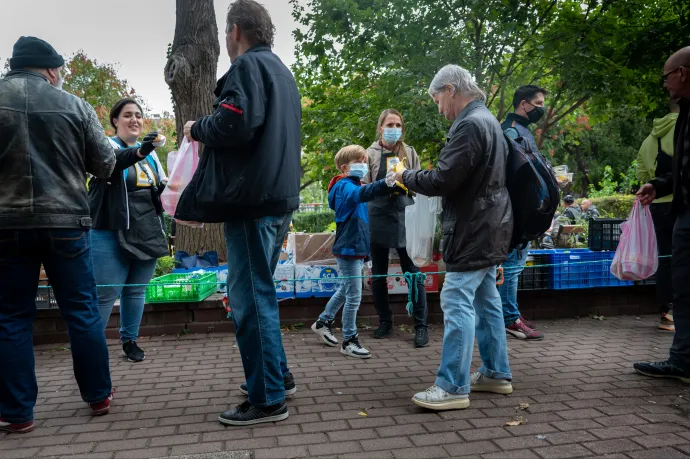 Az idei képzőművészeti aukció sikerén múlik a Heti Betevő fennmaradása