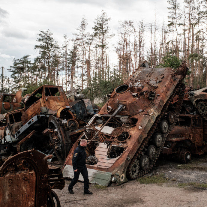 Tabuként kezelte eddig az orosz közmédia, de már ők sem hagyhatják figyelmen kívül a masszív veszteségeket