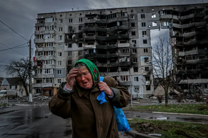 A háború pusztítása Huszti István Hégető Honorka-díjas ukrajnai képein