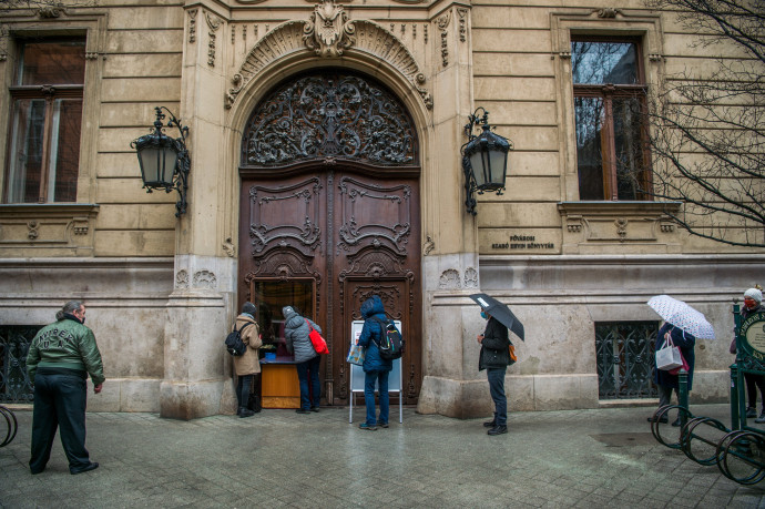 300 millióval nő a rezsi, csökkentett nyitvatartás és 20 fok jöhet a Szabó Ervin Könyvtárban