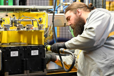 A Magyarországon lerobbant e-Renault akkumulátorokat Lengyelországban javítják