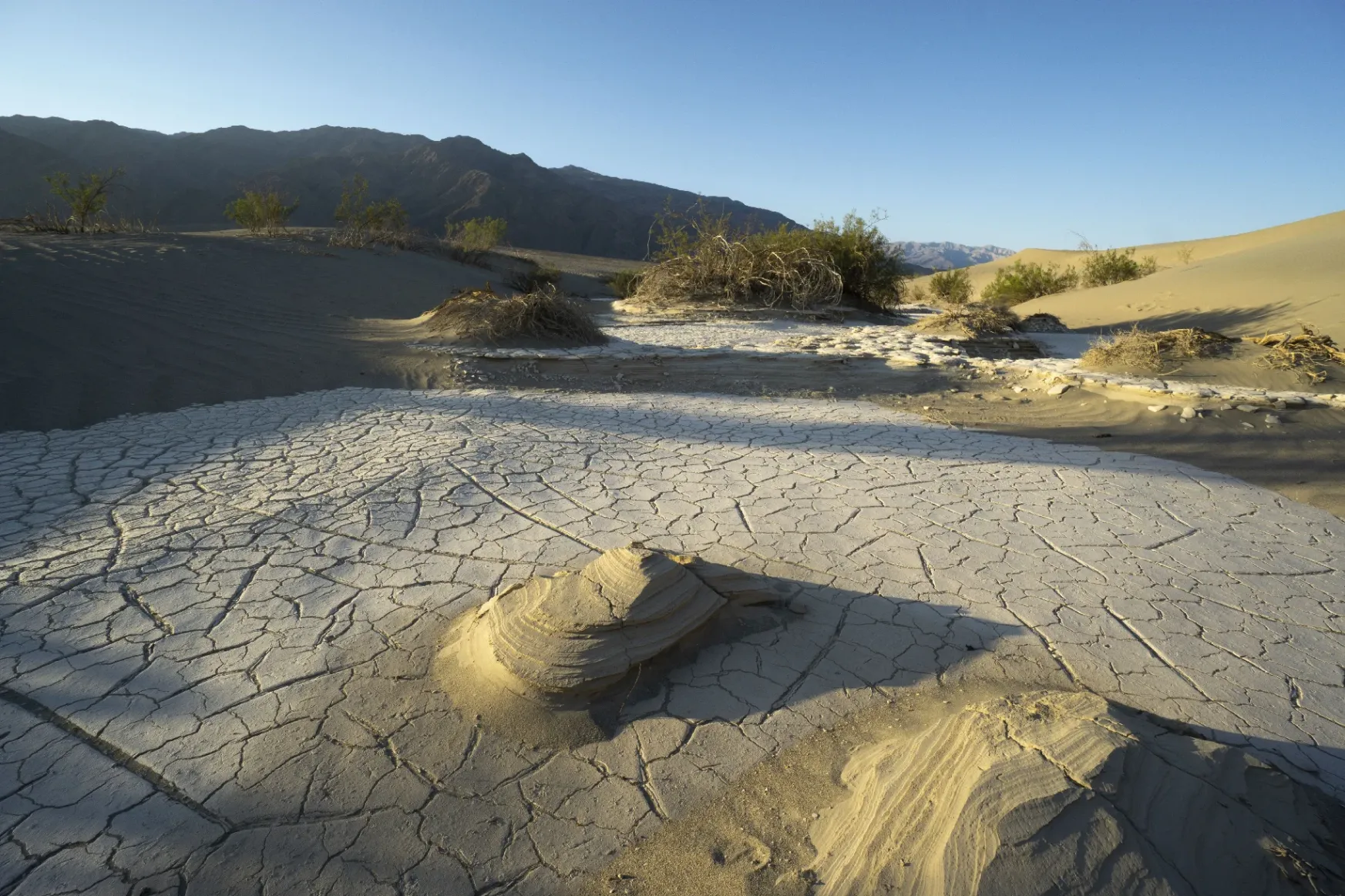A legenda szerint 100 évente megjelenik egy tó a világ legforróbb sivatagában