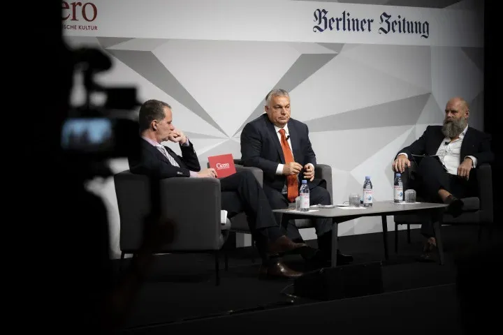 Hungarian Prime Minister Viktor Orbán during his conversation with Alexander Marguier, editor-in-chief of the political magazine Cicero (left) and Friedrich Hölger, (right) owner of the publishing company of Berliner Zeitung in Berlin – Photo by Zoltán Fischer / MTI