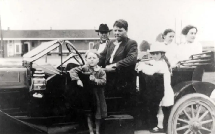 A kisfiú, akit megtalálása után Bobby Dunbarnak gondoltak, de 2004-ben a DNS-teszt szerint nem fűzte rokonság a Dunbar családhoz – Fotó: thisamericanlife / Wikipedia