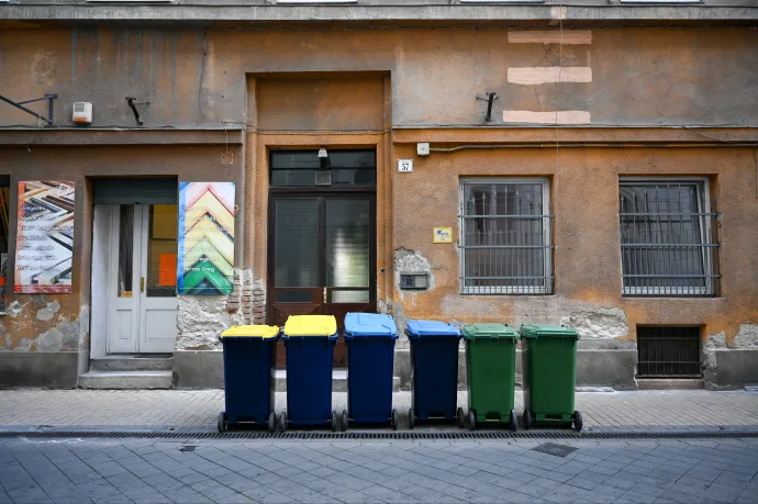 Élesedik a szemétharc: a Budapesti Közművek eljárást indít az állami kukaholding ellen