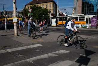 A kerékpározás politikán átívelő, ellenzékiek és kormánypártiak is nagy arányban bicikliznek