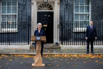 Liz Truss lemondása után általános választásokat sürgetnek a brit politikusok