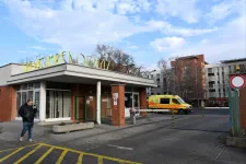A hálapénz eltörlése köszön vissza a Szent Imre Kórházban felmondott szülésznők ügyében