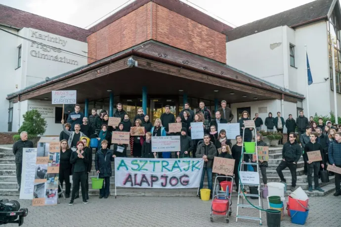 A tankerület jövőre elveszi a Karinthy Frigyes Gimnázium egyik két tannyelvű osztályát