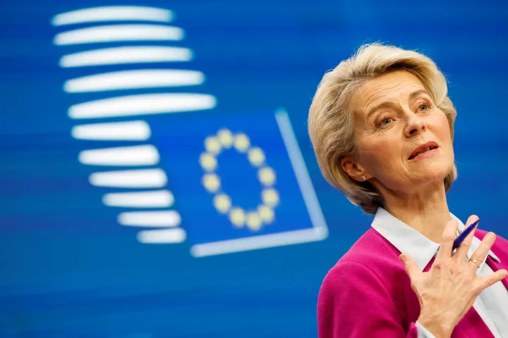 Ursula von der Leyennek, az Európai Bizottság elnökének sajtótájékoztatója Brüsszelben 2022. október 21-én – Fotó: Piroschka van de Wouw / Reuters