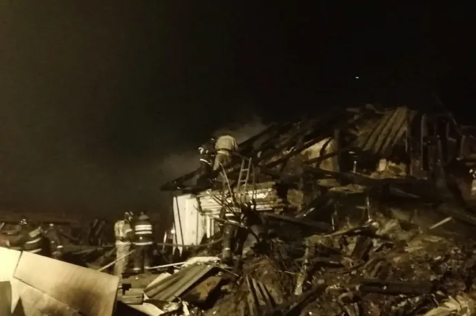 Orosz katonai repülő zuhant egy lakóházba Szibériában