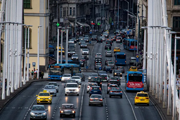 10 százalékkal, 32-33 ezer forintra nőhet a kötelező biztosítás éves átlagdíja