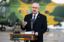 Vasile Dîncu, a védelmi miniszter, aki „elvérzett” a békéért való küzdelemben