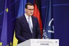 A lengyel miniszterelnök Oroszországtól bevasalt kártérítésből és az orosz oligarchák elkobzott vagyonából építené újjá Ukrajnát