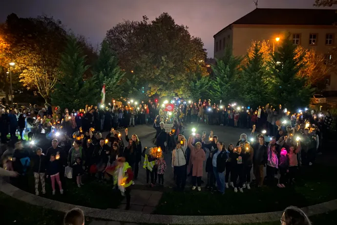 „45 perc kínkeserv maradt az egészből” – az országos sztrájk előestéjén is tüntettek az oktatásért