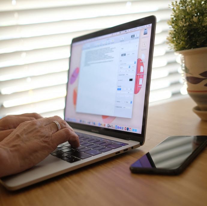 A magyar melós inkább csak összeszerel, nem távmunkázik